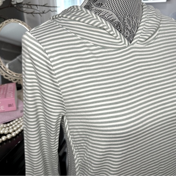 Market & Spruce Sage White Striped Lightweight Hoodie Size S - Picture 5 of 13